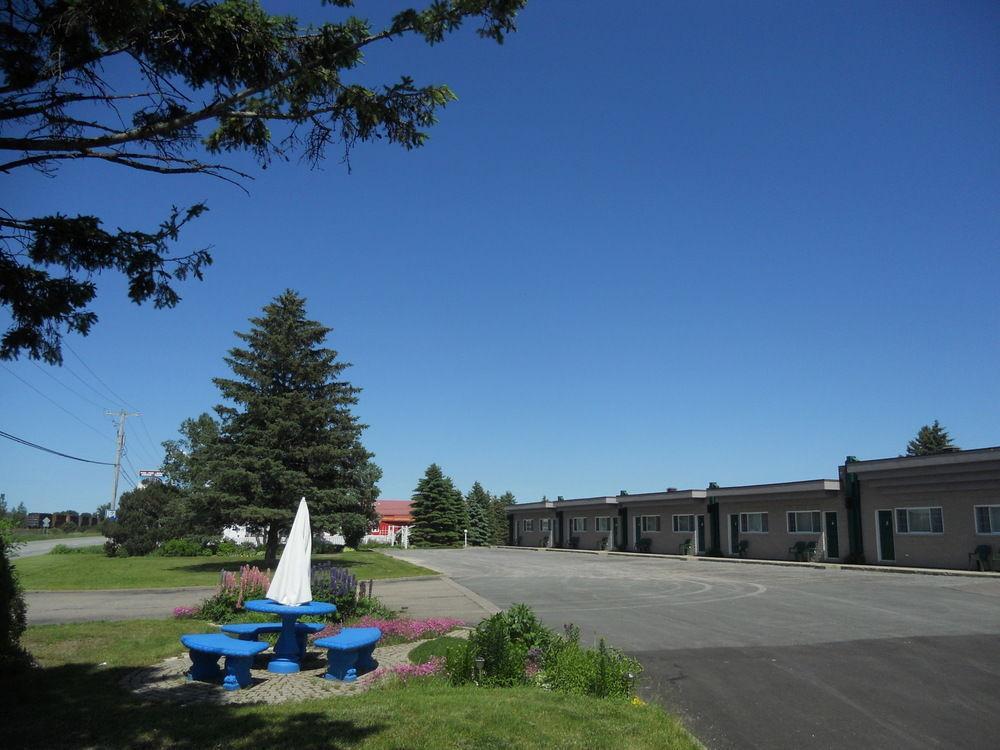 Motel Normandie Louiseville Екстер'єр фото