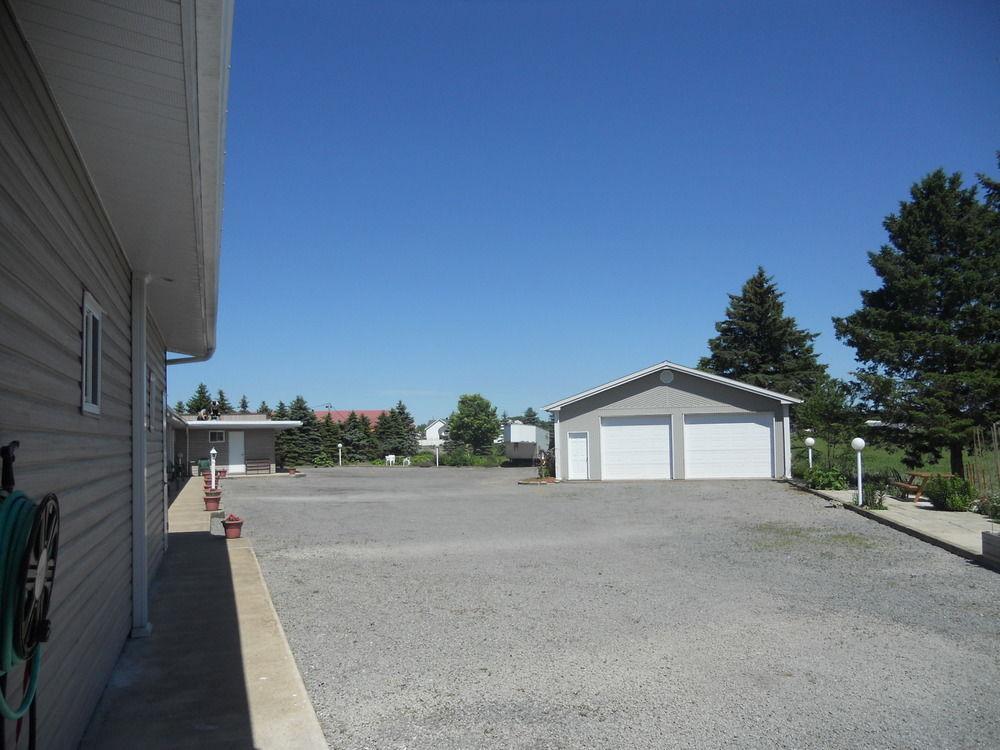 Motel Normandie Louiseville Екстер'єр фото