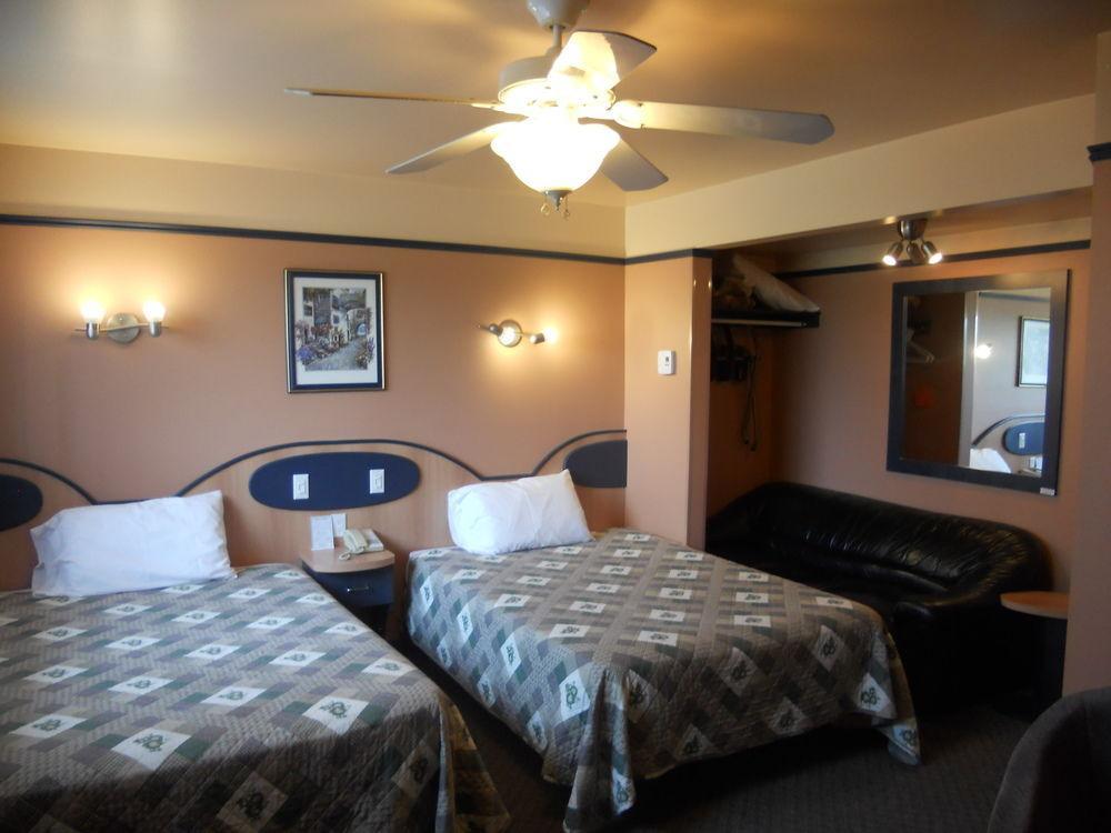 Motel Normandie Louiseville Екстер'єр фото