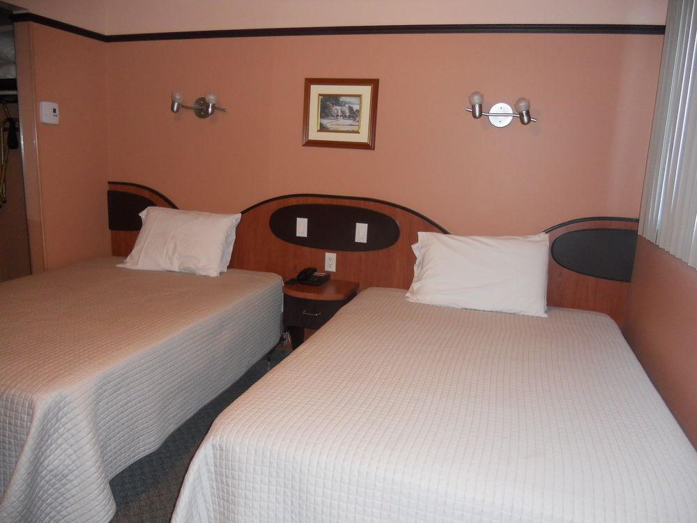 Motel Normandie Louiseville Екстер'єр фото