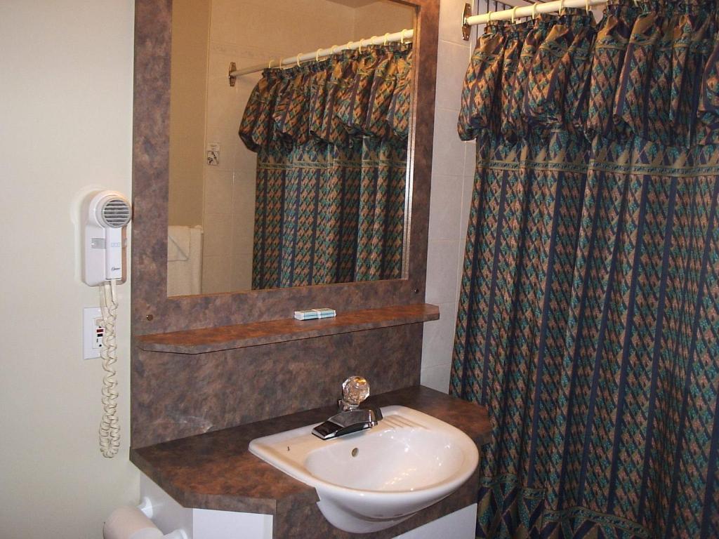 Motel Normandie Louiseville Екстер'єр фото