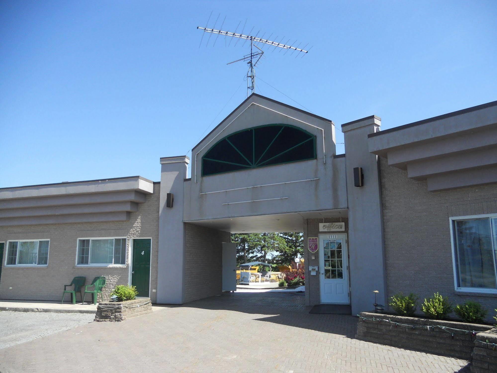 Motel Normandie Louiseville Екстер'єр фото